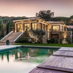 Danh sách những căn Airbnb đắt nhất trên thế giới