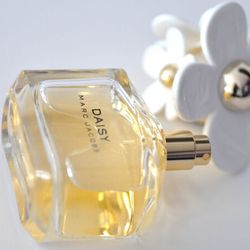 Dòng nước hoa nổi bật của thương hiệu Marc Jacobs làm siêu lòng phái đẹp