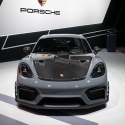 Porsche 718 Cayman GT4 RS ra mắt với cấu hình mạnh mẽ