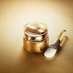 Mặt nạ tinh chất vàng 24K Precious Gold Vitality Mask của nhà Clé de Peau Beauté vừa ra mắt