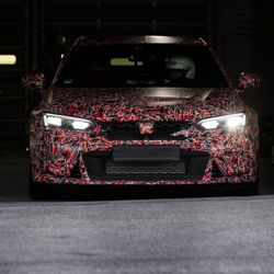 Honda Civic Type R 2023 trưng bày tại Tokyo Auto Show kèm lớp ngụy trang camo
