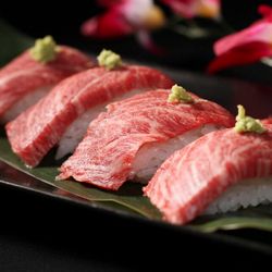 Thưởng thức 3 món ngon trứ danh từ bò Wagyu đắt đỏ