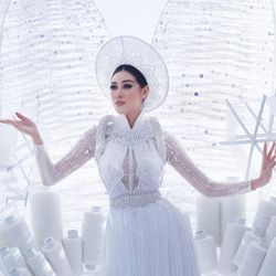 Khánh Vân tỏa sáng cùng "Kén Em" tại Bán kết Miss Universe