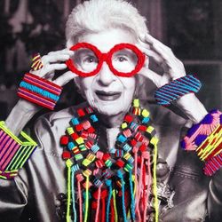 Iris Apfel - Biểu tượng thời trang ở tuổi 100