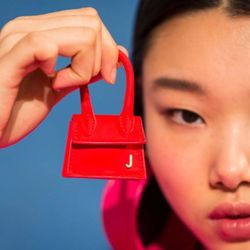 Micro Bag - những chiếc túi tí hon “chiếm sóng” làng thời trang