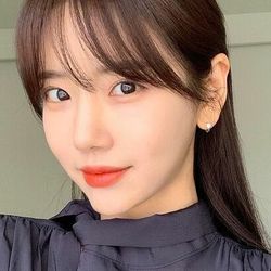 Bí quyết giữ lớp trang điểm lâu trôi ngày hè