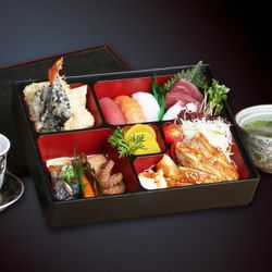 Du lịch Nhật Bản thời Covid qua những hộp cơm Bento