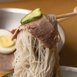 Giải nhiệt ngày hè cùng 9 loại mì lạnh đặc trưng của Hàn Quốc