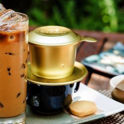 Sài Gòn Hẹn nhau hết dịch mình cà phê nha