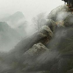 Giải mã sự linh thiêng của những ngôi chùa trên núi