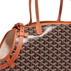 Chiếc túi Goyard biểu tượng nay đã có phiên bản dành riêng cho … thú cưng