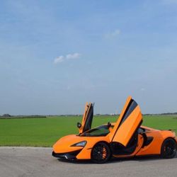 Arab Saudi mua cổ phần hãng siêu xe McLaren trong thỏa thuận trị giá 757 triệu USD