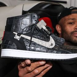 PJ Tucker chơi lớn khi diện mẫu giày Nike Air Jordan 1 nạm kim cương