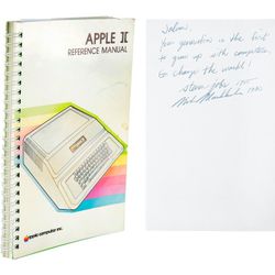 Hướng dẫn sử dụng Apple II do Steve Jobs ký tên được đấu giá 18 tỷ VNĐ