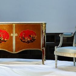 Hàng loạt đồ nội thất thuộc sở hữu của Marie Antoinette lần đầu tiên được đưa ra đấu giá