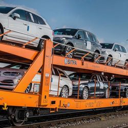 Jaguar Land Rover và BMW  tuyên bố tạm ngừng giao hàng cho thị trường Nga