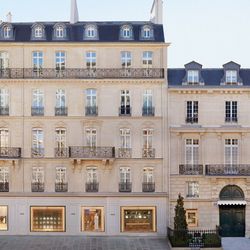 Bên trong địa chỉ 30 Montaigne huyền thoại của nhà mốt Dior