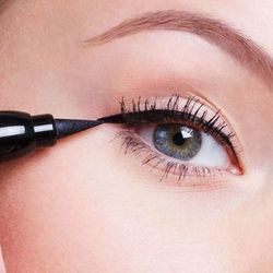 “Puppy Eyeliner” - xu hướng làm đẹp Gen Z mới nhất trên TikTok