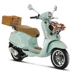 Vespa Primavera Pic nic - Người bạn đồng hành trong dịp dã ngoại mùa hè