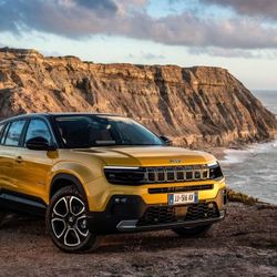 Jeep Avenger mẫu SUV chạy điện đầu tiên của Jeep tại châu Âu