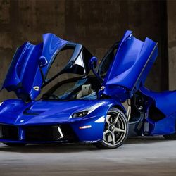 Gần 1/3 những người mới mua siêu xe Ferrari đều dưới 40 tuổi