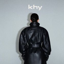 Khy thương hiệu thời trang mới của Kylie Jenner đã trình làng