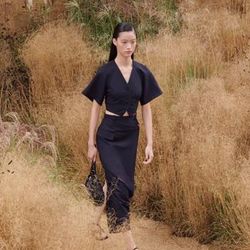 Paris Fashion Week - Cân bằng giữa nghệ thuật và thương mại