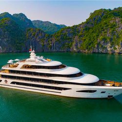Combo đẳng cấp 5*: Du thuyền Scarlet Pearl 5* + Thủy phi cơ