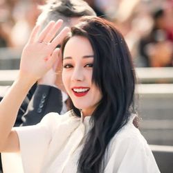 Địch Lệ Nhiệt Ba trở thành người phát ngôn toàn cầu của Dior