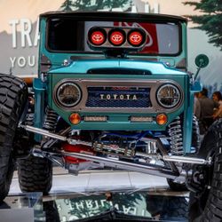 "Quái vật" Toyota FJ Bruiser có gì khác biệt?