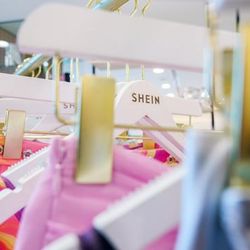 Thương hiệu Shein tiến thêm một bước trong kế hoạch “lấn sân” châu Âu