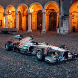 RM Sotheby's bán chiếc Mercedes-AMG Petronas F1 W04 của Lewis Hamilton
