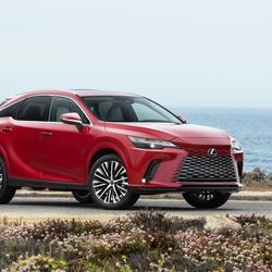 Lexus Việt Nam ra mắt Lexus RX 2023 hoàn toàn mới