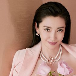 Lý Băng Băng chải tóc hơn 300 lần một ngày