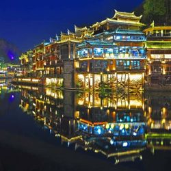 Tour Phượng Hoàng Cổ Trấn 2023 siêu hot chỉ hơn 7 triệu đồng
