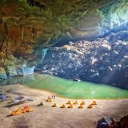 Hang động 3 triệu năm tuổi ở Việt Nam, báo chí phương Tây trầm trồ!
