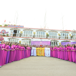 Hội Phụ nữ Thanh lịch TPHCM gặp gỡ nhân ngày Gia đình Việt Nam
