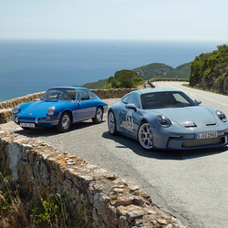 Ra mắt Porsche 911 S/T 2024 kỷ niệm 60 năm ra mắt dòng xe thể thao 911