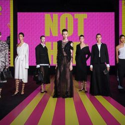 Show diễn Dior Xuân Hè 2024 liên hệ giữa nữ tính và chủ nghĩa nữ quyền