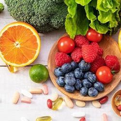 Uống vitamin C cùng thứ này giúp tổng hợp collagen gấp nhiều lần, chị em không biết để làm đẹp đón Tết quả là đáng tiếc