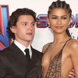 “Người Nhện” Tom Holland - Zendaya chia tay ngay đầu năm vì 1 động thái phũ phàng của đàng gái?