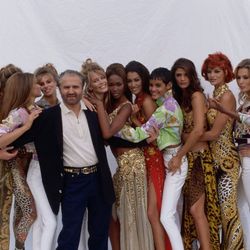 Gianni Versace: "Ông hoàng" làng mốt Ý, người tạo nên vẻ đẹp nhục cảm của thời trang