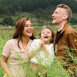 Phương Vy và chồng Tây sau 10 năm