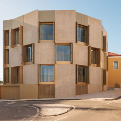 Chung cư Leiria: Mặt tiền hiện đại toả sáng giữa phố cũ