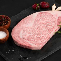 Bò Wagyu A5 Dát Vàng – Khám phá miếng bò “đắt nhất thế giới”