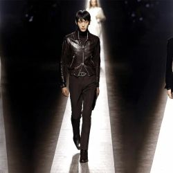 Bộ sưu tập Thu-Đông 2024: Tái hiện phong cách cổ điển Tom Ford