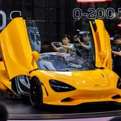 McLaren 750S Spider - Khi siêu xe "ép cân" tăng "cơ"