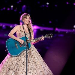 Châu Âu hưởng lợi nhờ cơn bão mang tên Taylor Swift và The Eras Tour