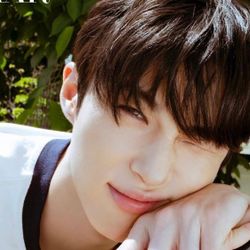 Byeon Woo Seok đắt show nhờ thành công của phim "Cõng anh mà chạy"