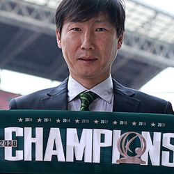 Chính thức: HLV Kim Sang-sik làm HLV đội tuyển Việt Nam